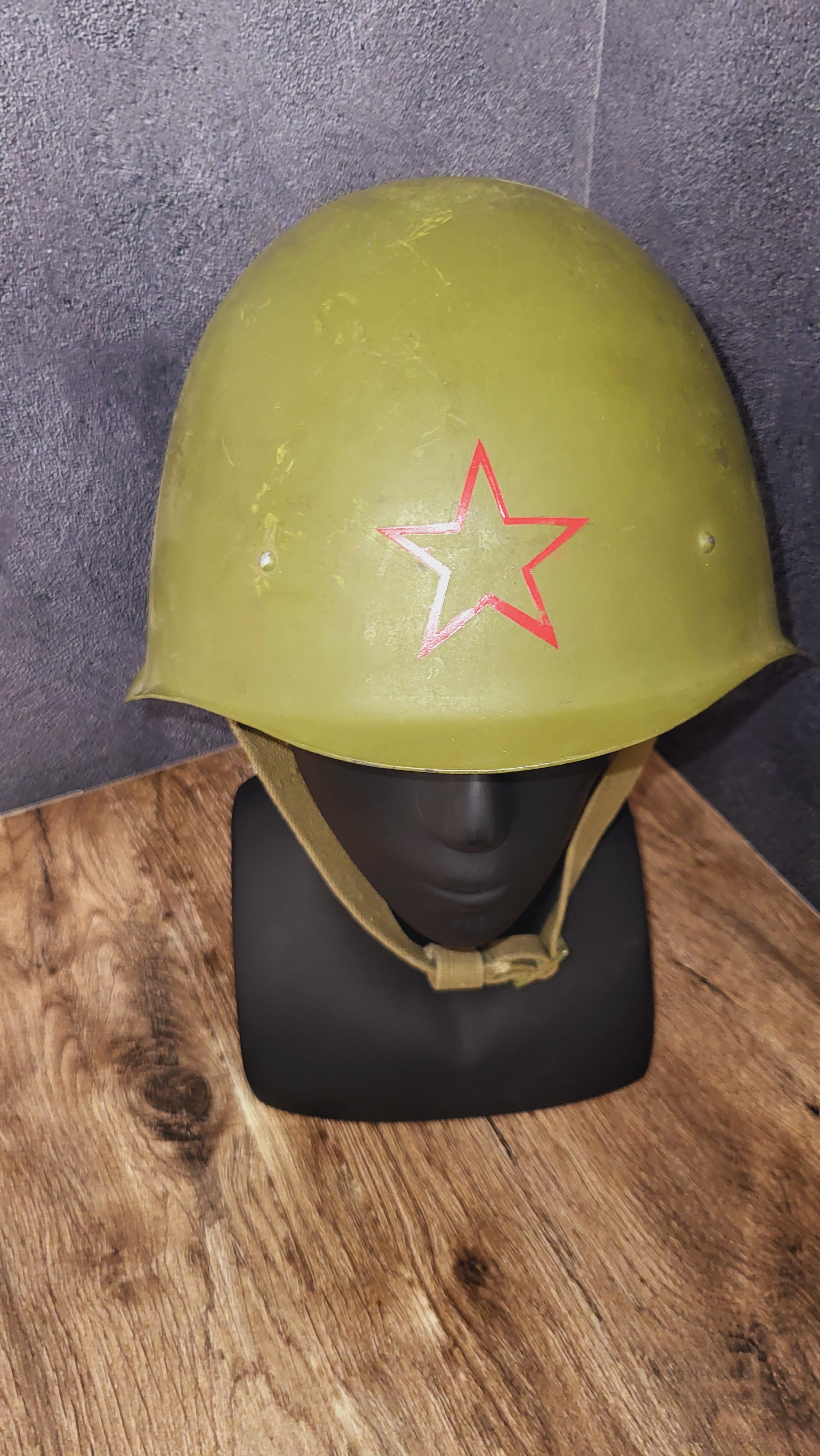 Vintage Soviet USSR SSh-40 Steel Helmet Outline Red Star Variant