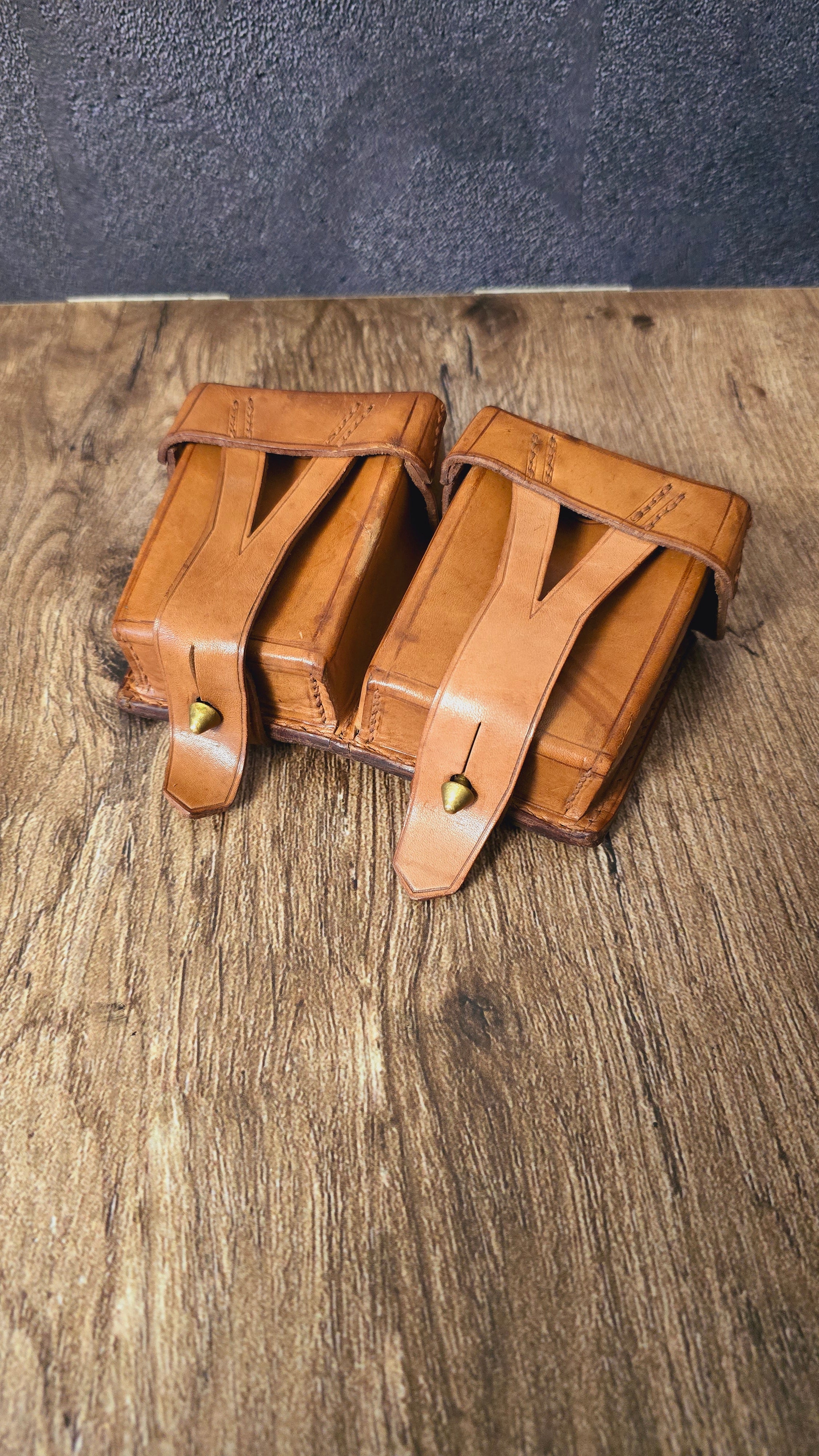 East German Mosin Nagant Leather Ammo Pouch GDR Reparations Clip Pouch