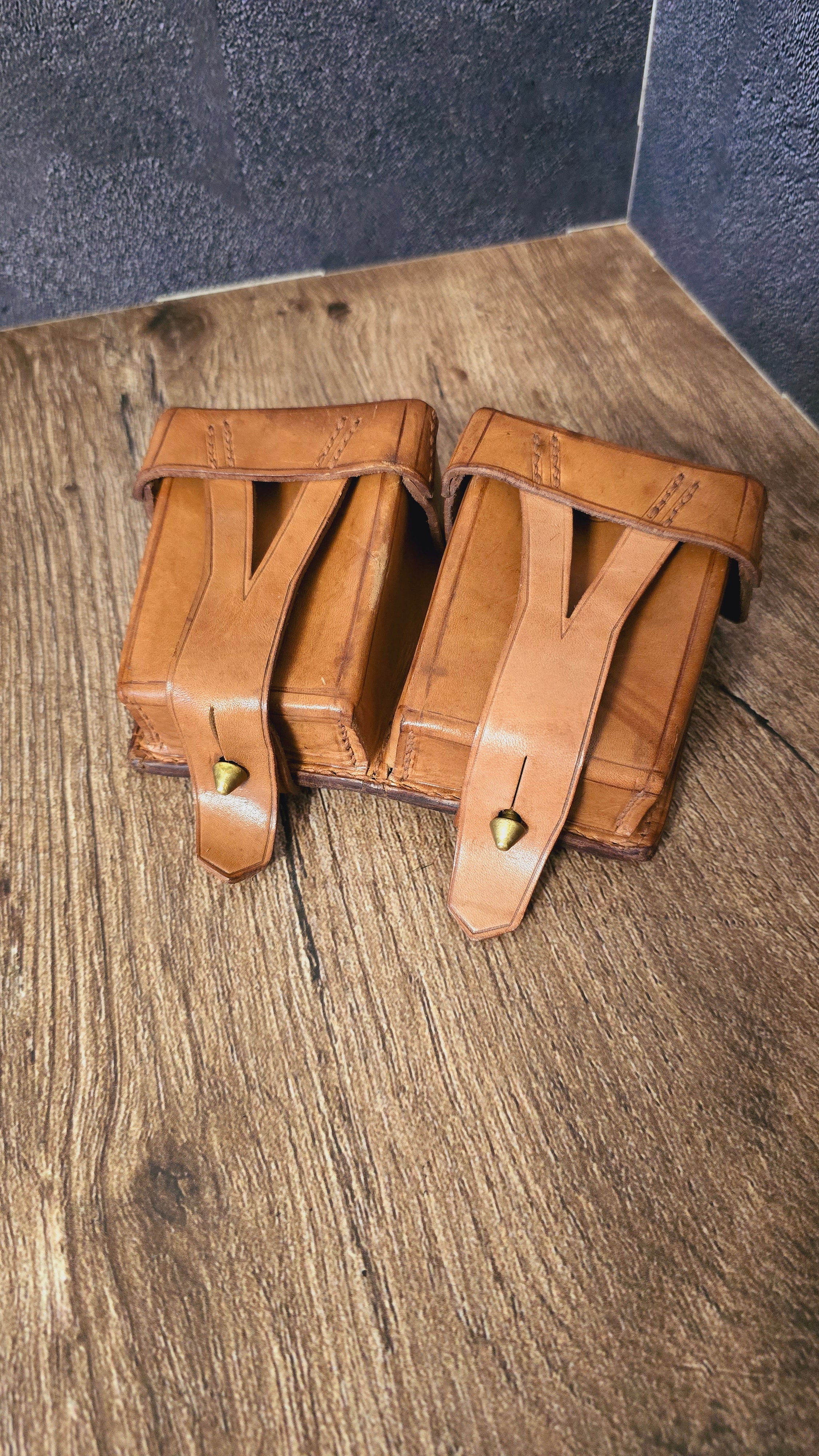 East German Mosin Nagant Leather Ammo Pouch GDR Reparations Clip Pouch