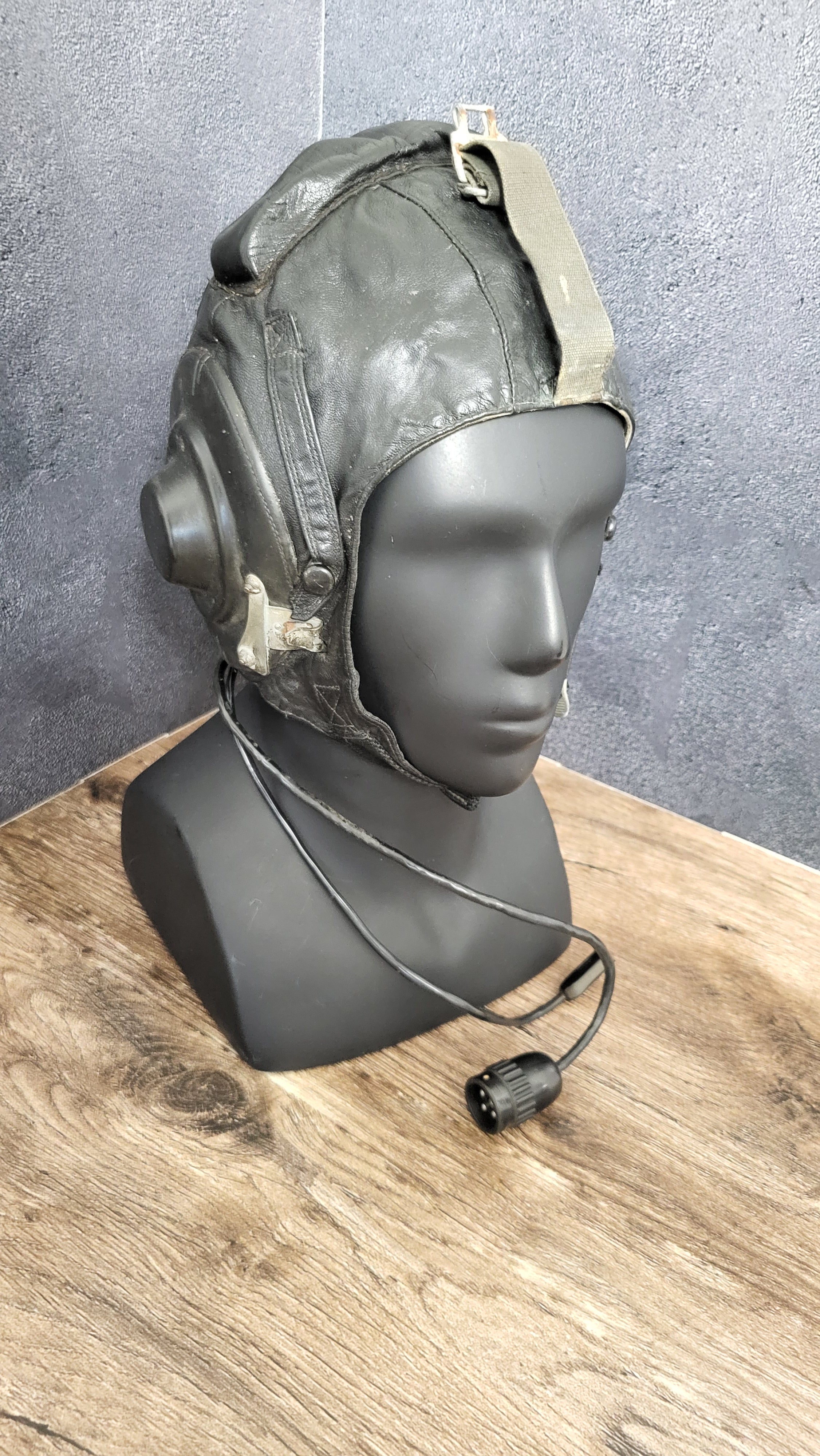 Soviet Pilot Helmet ShL-82 Black Leather Flight Helmet USSR Aviation