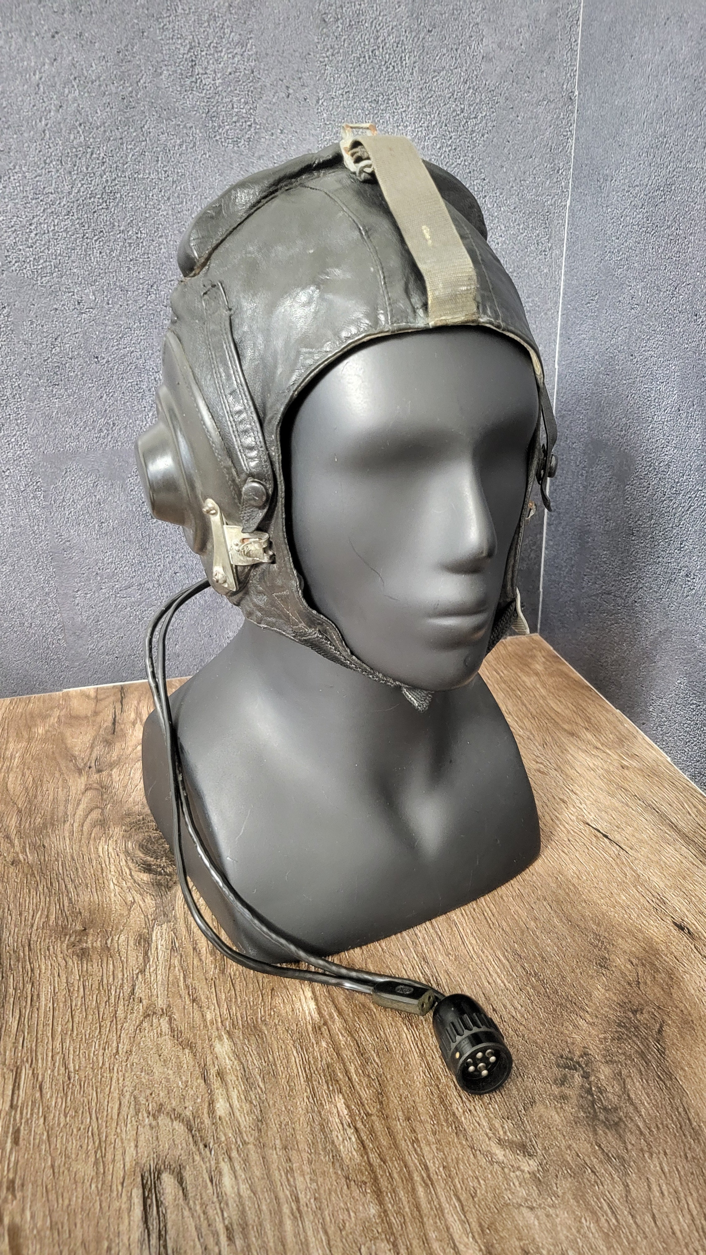 Soviet Pilot Helmet ShL-82 Black Leather Flight Helmet USSR Aviation