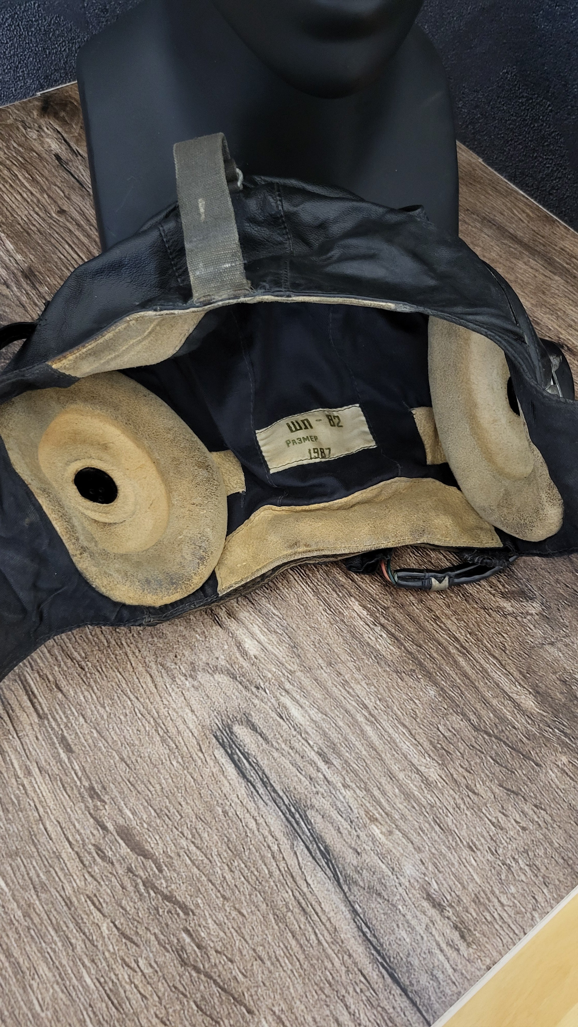 Soviet Pilot Helmet ShL-82 Black Leather Flight Helmet USSR Aviation