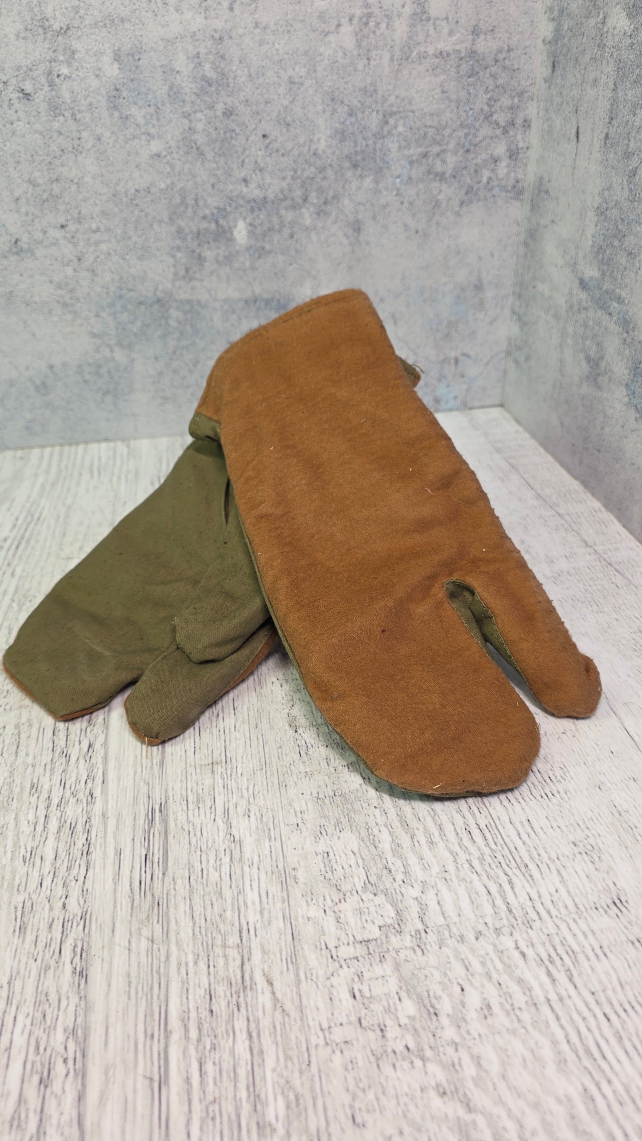 Soviet USSR Three Finger Winter Mittens Vintage Cold Weather Hand Protection