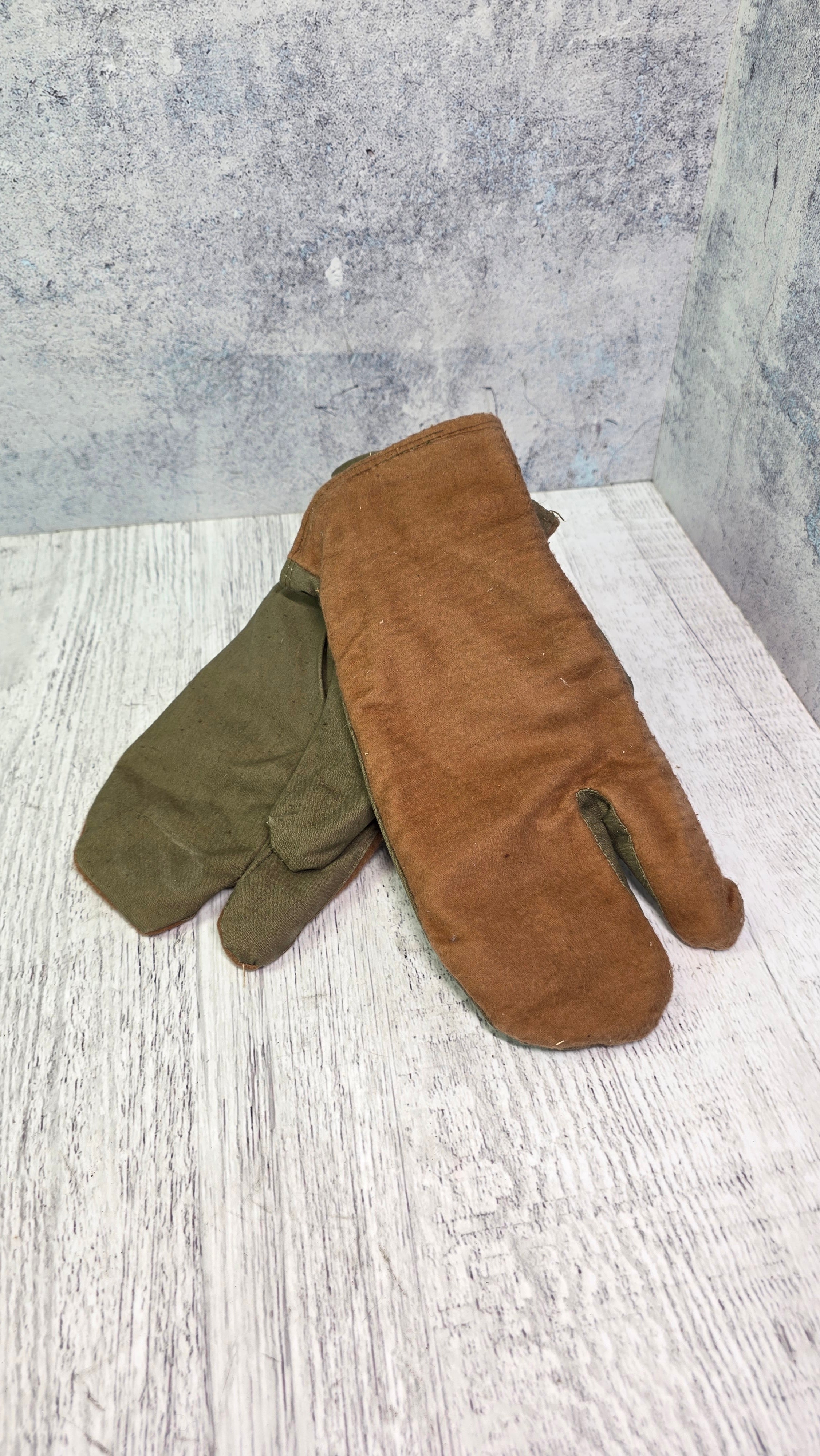 Soviet USSR Three Finger Winter Mittens Vintage Cold Weather Hand Protection