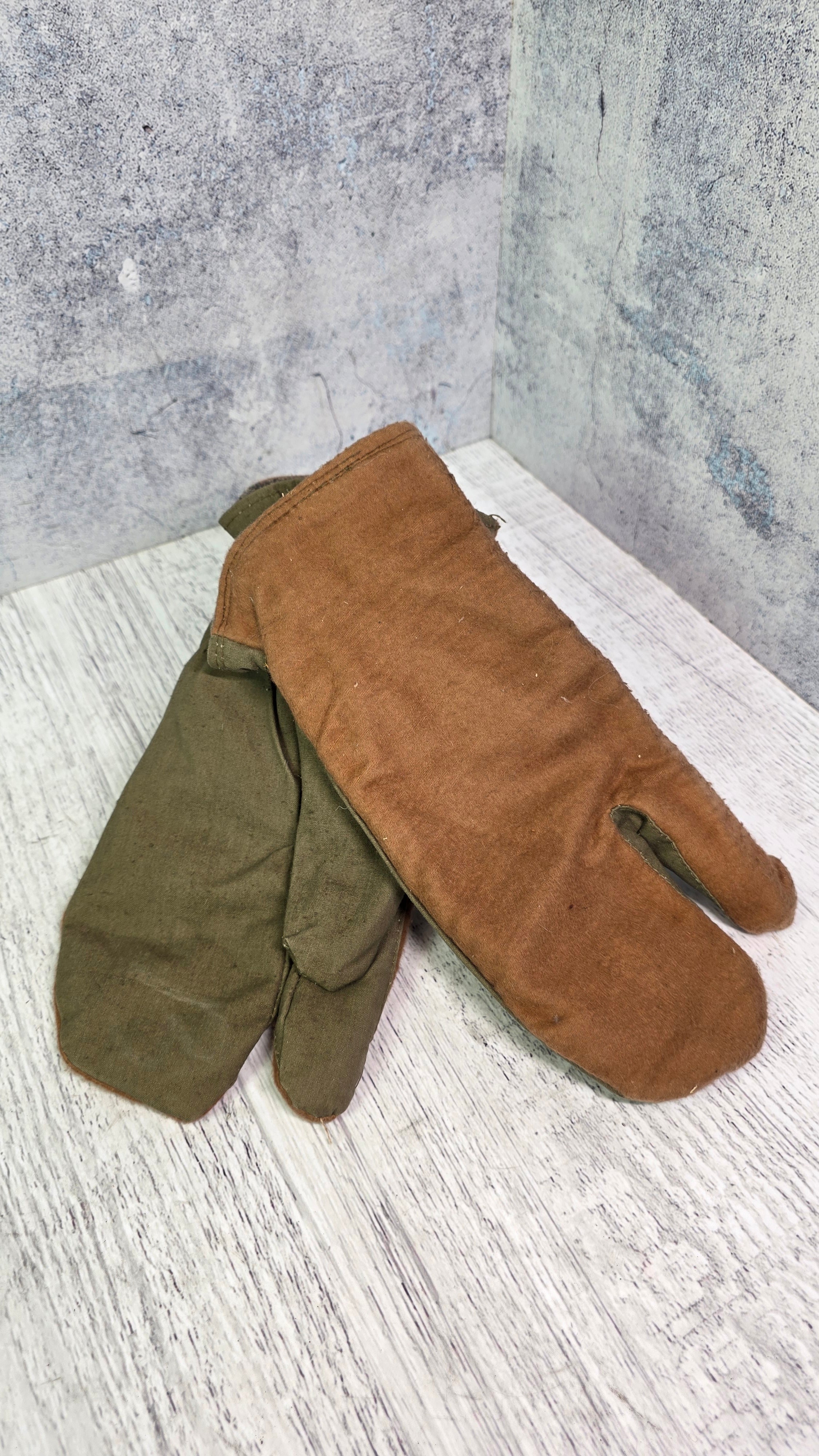 Soviet USSR Three Finger Winter Mittens Vintage Cold Weather Hand Protection