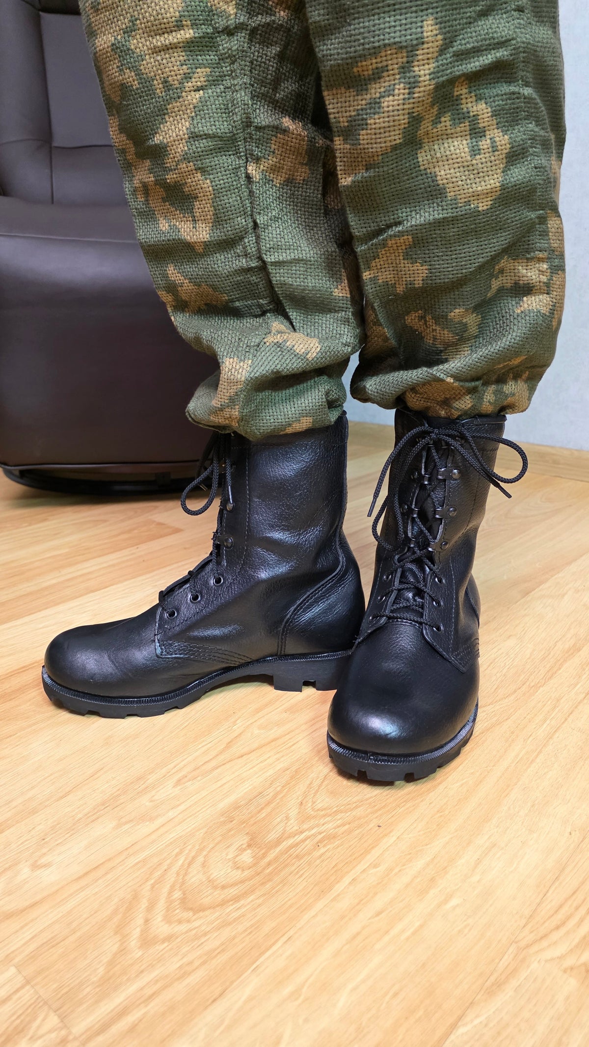 Soviet USSR Vintage Yuft Leather Combat Boots Riflenki High Lace Footwear