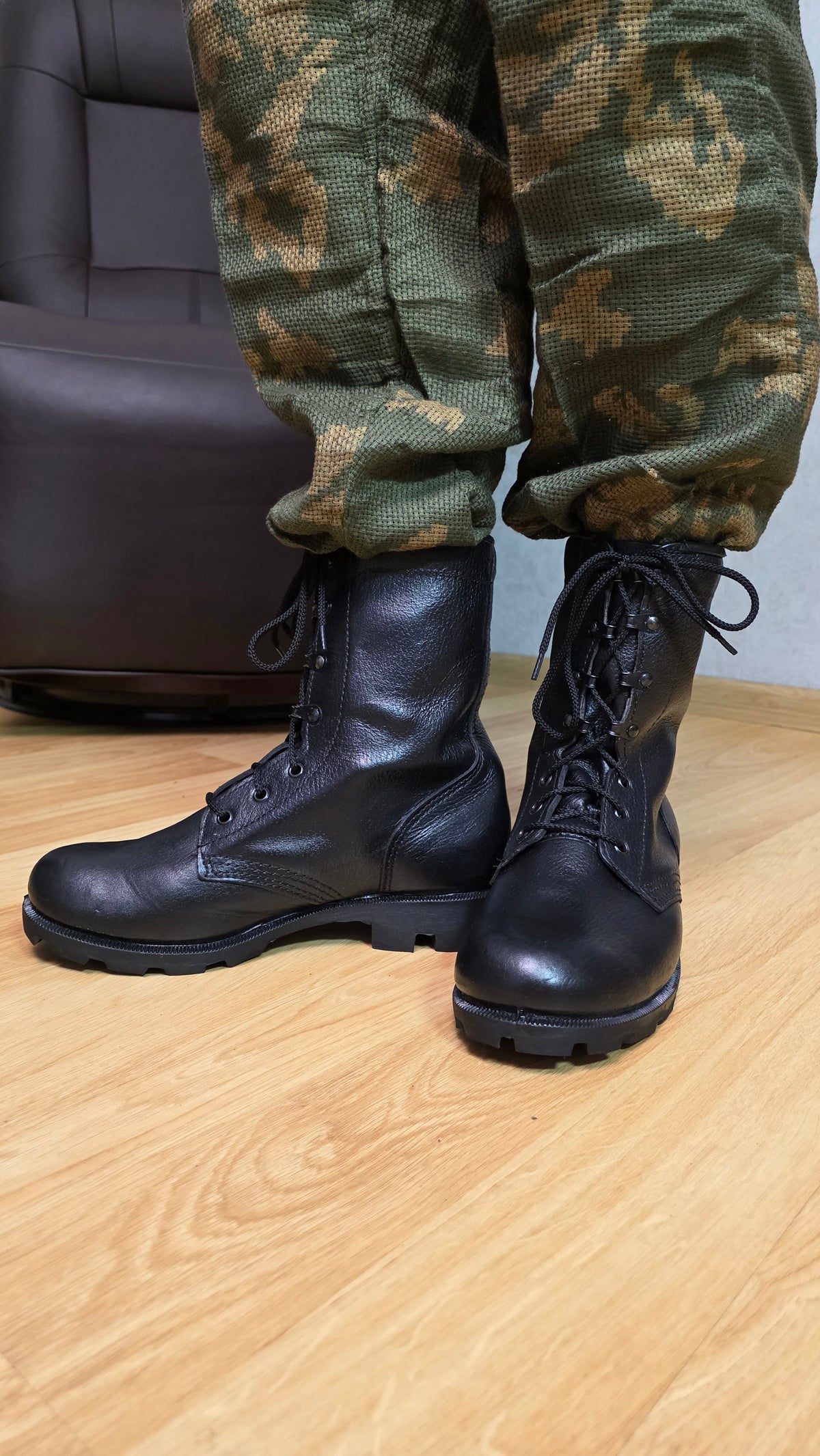 Soviet USSR Vintage Yuft Leather Combat Boots Riflenki High Lace Footwear