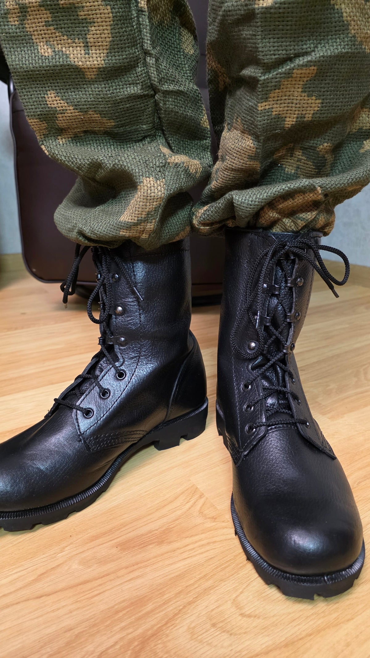 Soviet USSR Vintage Yuft Leather Combat Boots Riflenki High Lace Footwear