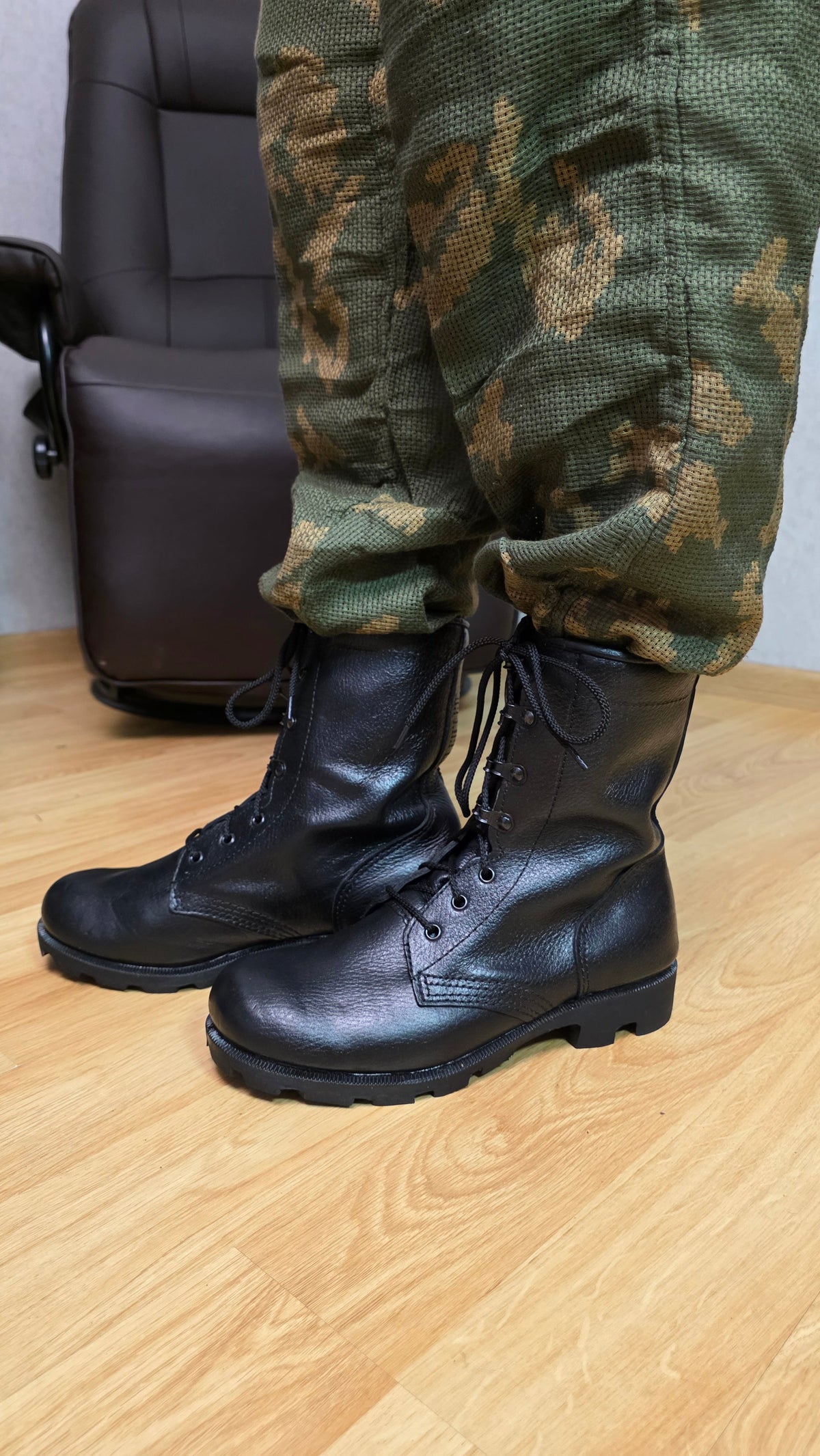 Soviet USSR Vintage Yuft Leather Combat Boots Riflenki High Lace Footwear