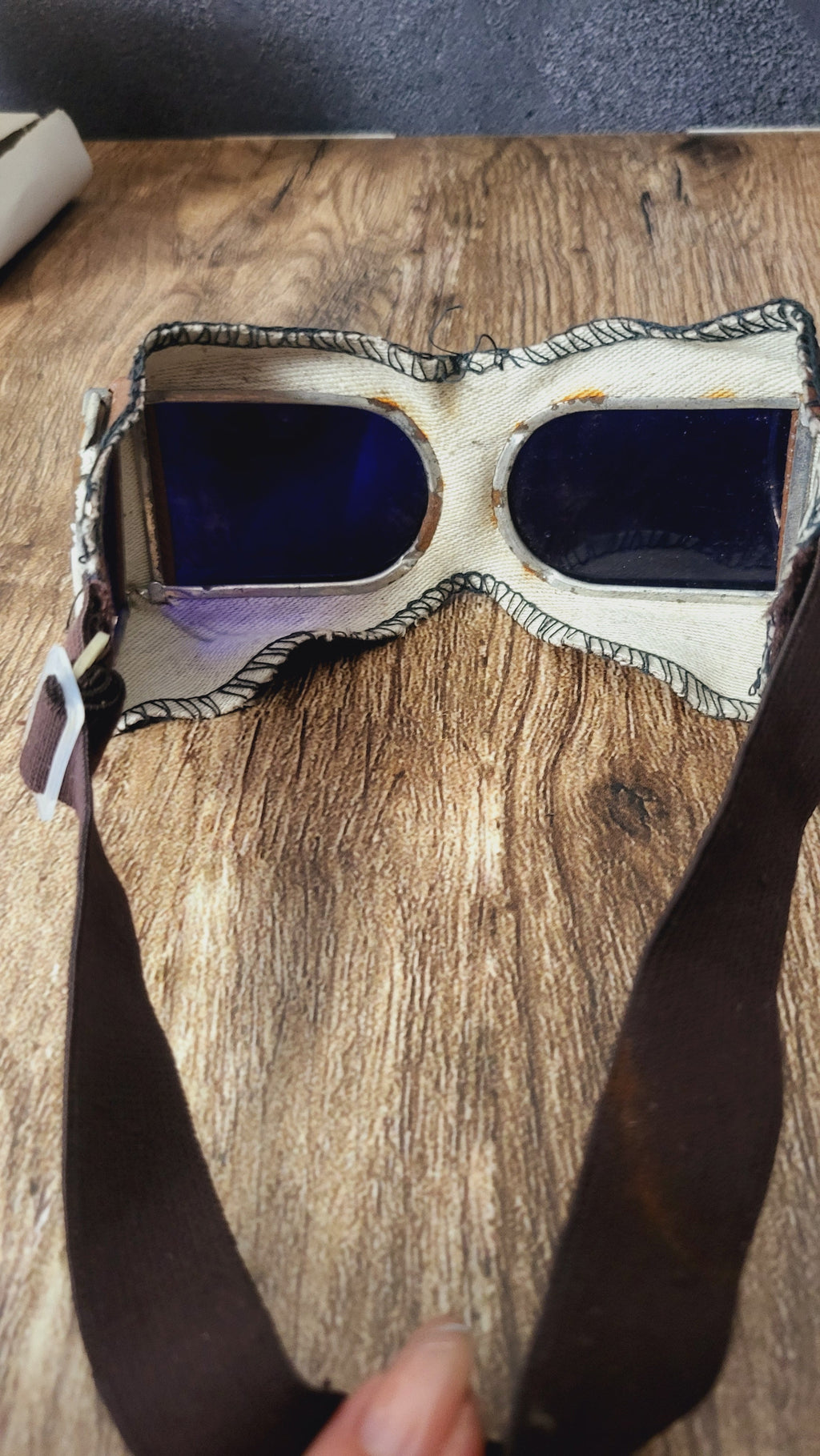 Soviet USSR ZN8-72 Protective Goggles With Case Manual Dark Lens Glasses