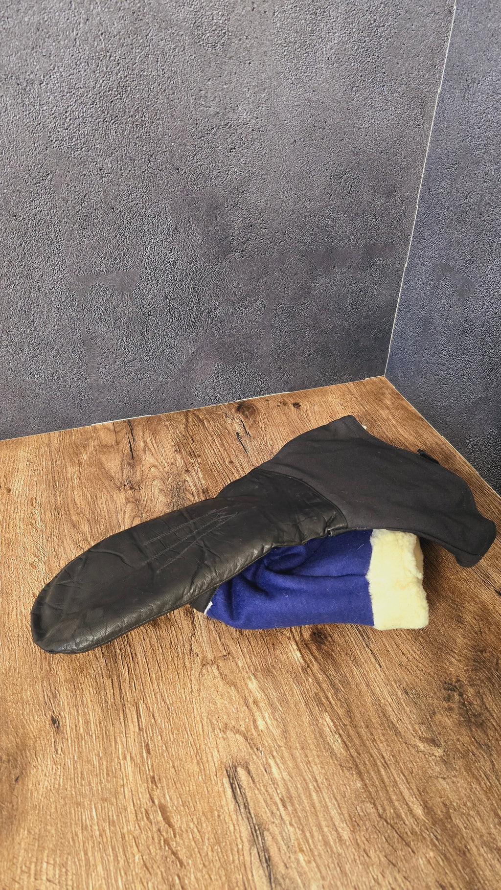 Soviet Winter Leather Mittens Sheepskin Lined Cold Weather Gloves USSR - Legend Returns Vintage