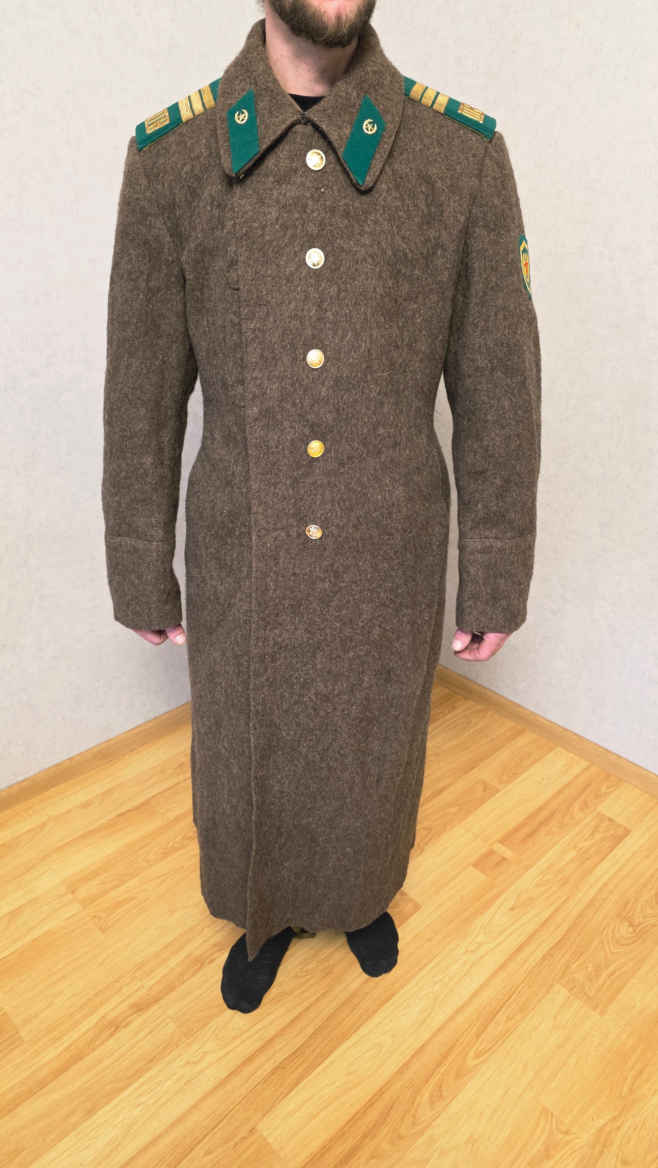Vintage Soviet USSR Soldier Wool Greatcoat Brown Green Collar Trim