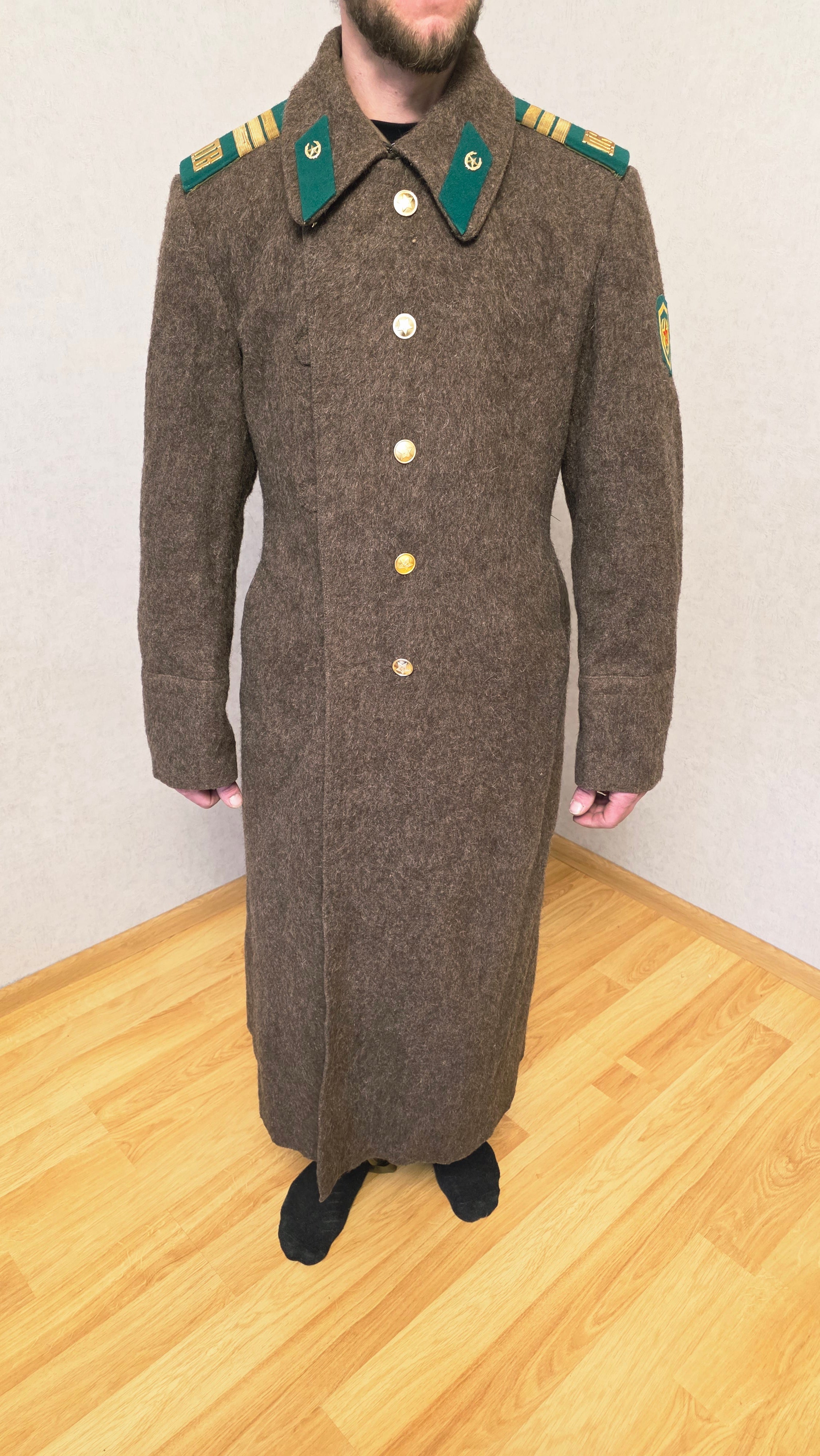 Vintage Soviet USSR Soldier Wool Greatcoat Brown Green Collar Trim