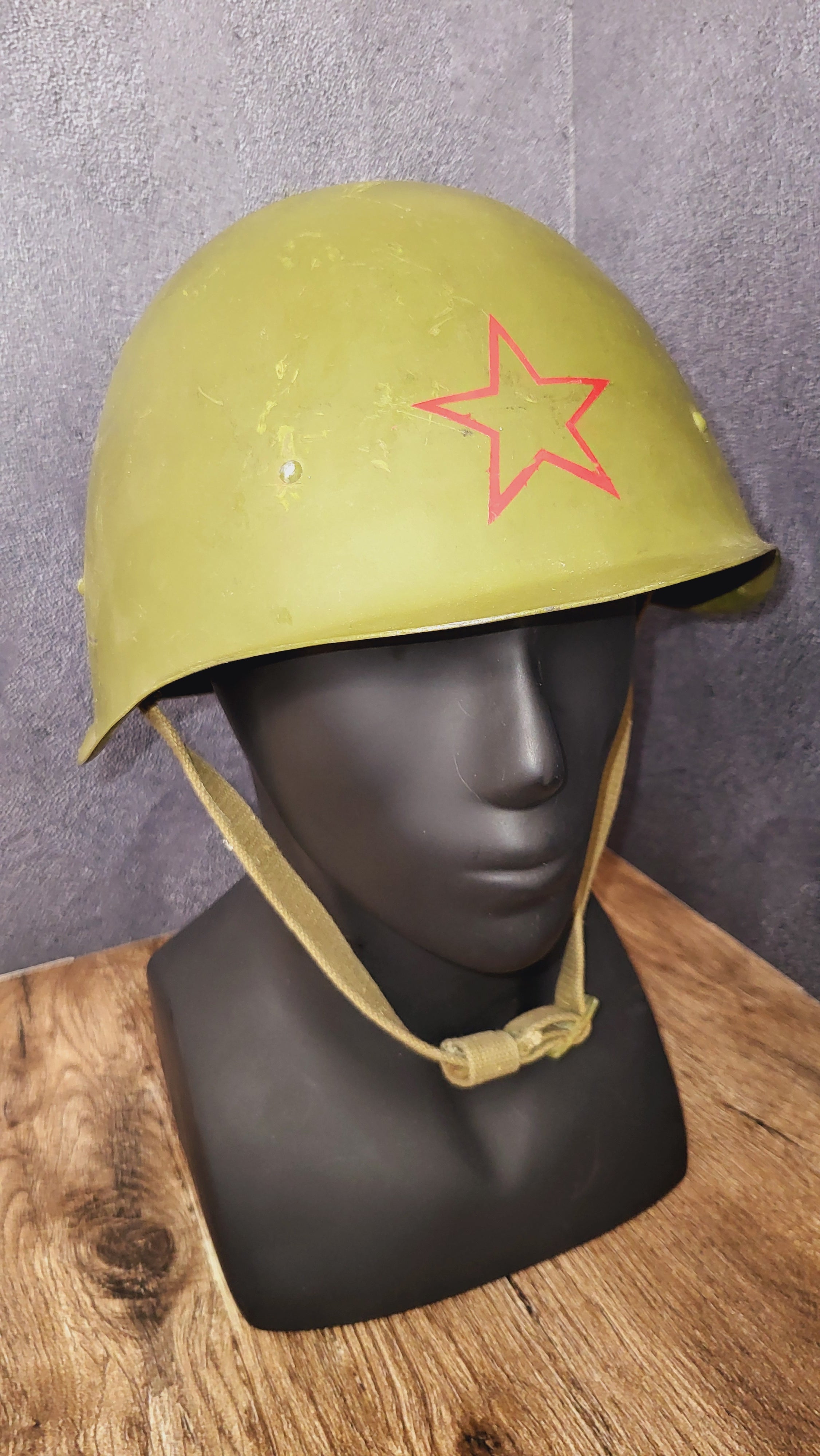 Vintage Soviet USSR SSh-40 Steel Helmet Outline Red Star Variant
